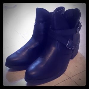 Wet Seal 'Tavern Buckle Ankle Boots' Sz 10